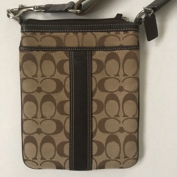 Authentic Coach Crossbody Bag - Picture 2 of 2